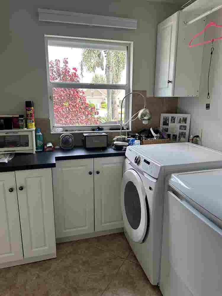 ROOM FOR RENT IN A BEAUTIFUL HOME