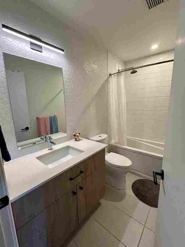 Unit near Cheo & Ottawa hospital