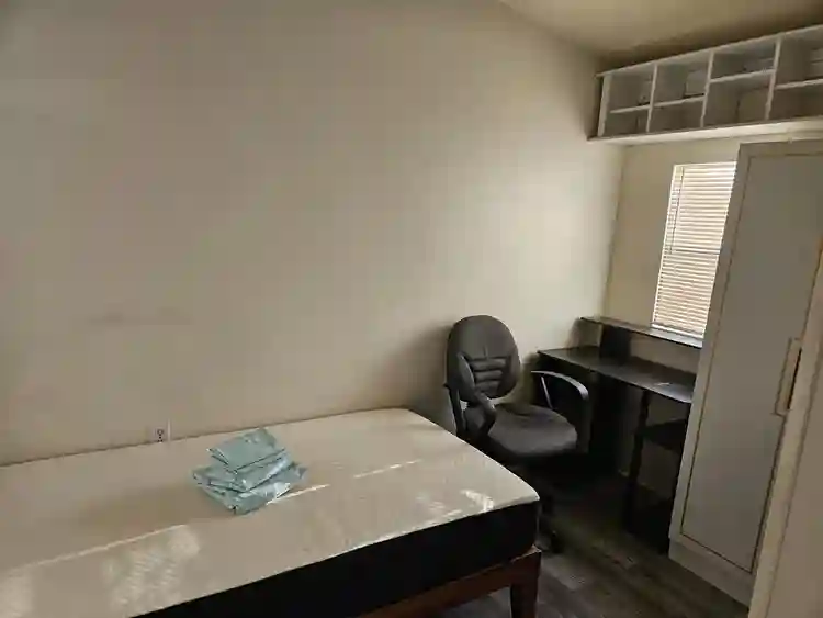 Private studio furnished