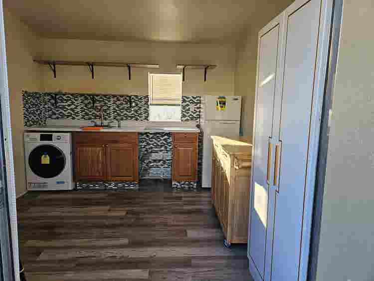 independent studio furnished