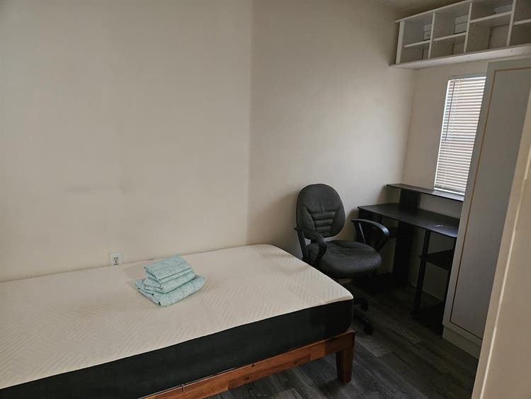 independent studio furnished