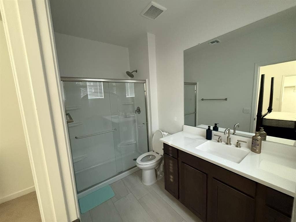 Private room/bathroom + Loft