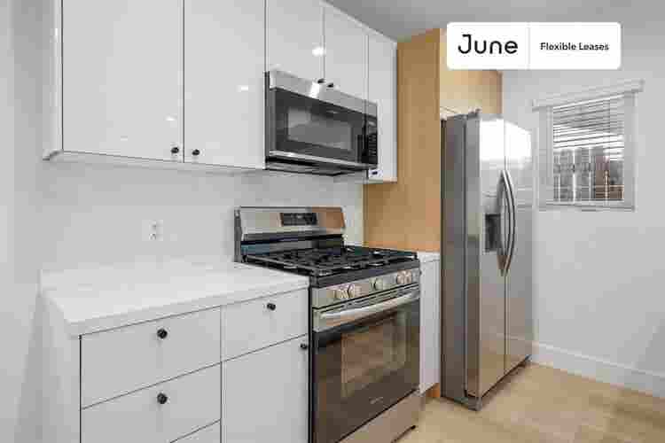 3 BR in Los Angeles