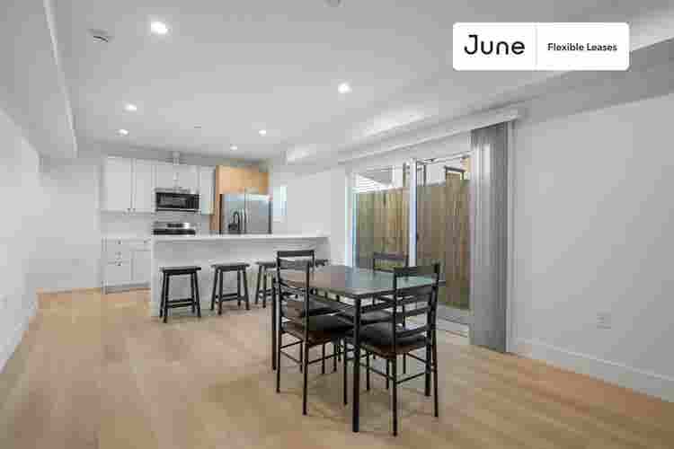 3 BR in Los Angeles