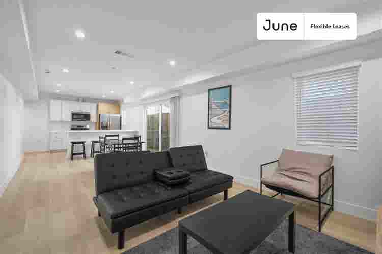3 BR in Los Angeles
