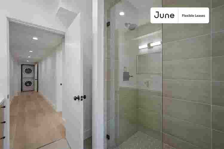3 BR in Los Angeles