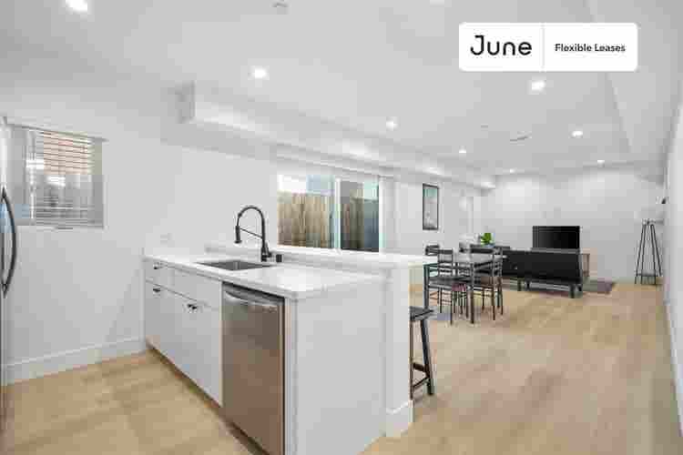 3 BR in Los Angeles