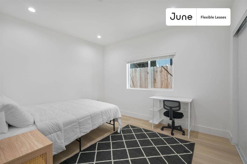3 BR in Los Angeles