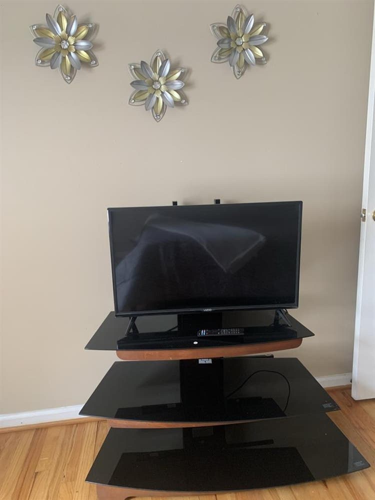 Fully Furnished-Many Amenities