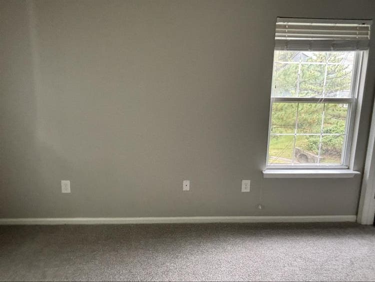 Looking for a Female roommate