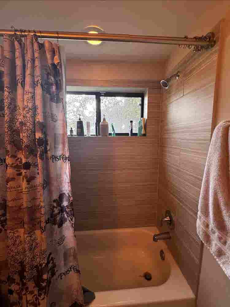 Private Bedroom (UH MAIN CAMPUS)