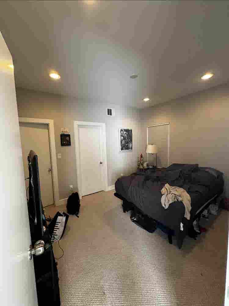 Private Bedroom (UH MAIN CAMPUS)