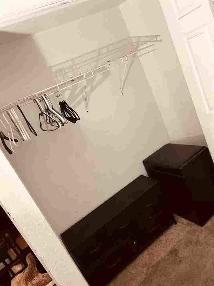 Room for rent Sterling Heights mi