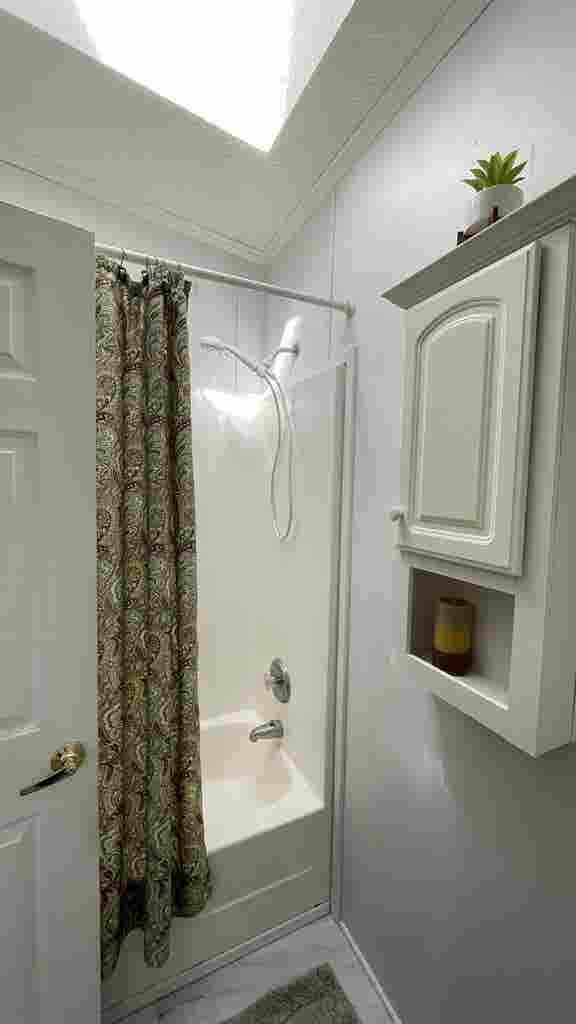 Large private room & bath