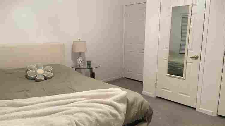 Large private room & bath