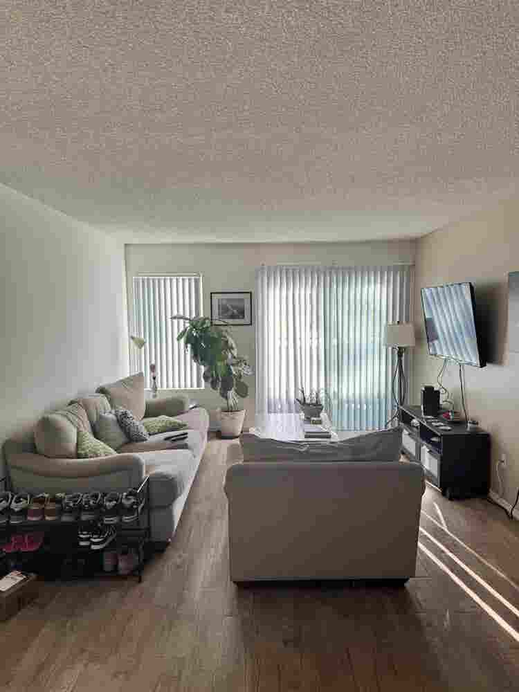 Private Bedroom in Costa Mesa