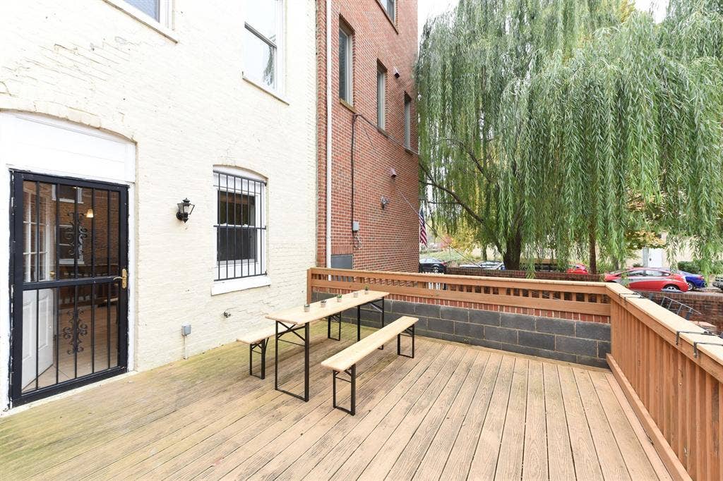 1 BR in Washington