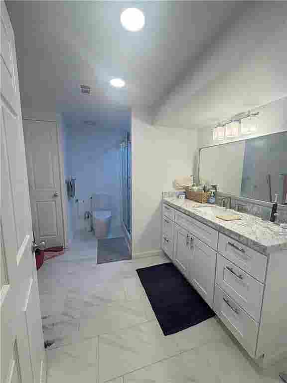 7 BR in Duluth