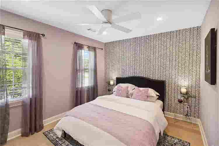 7 BR in Duluth