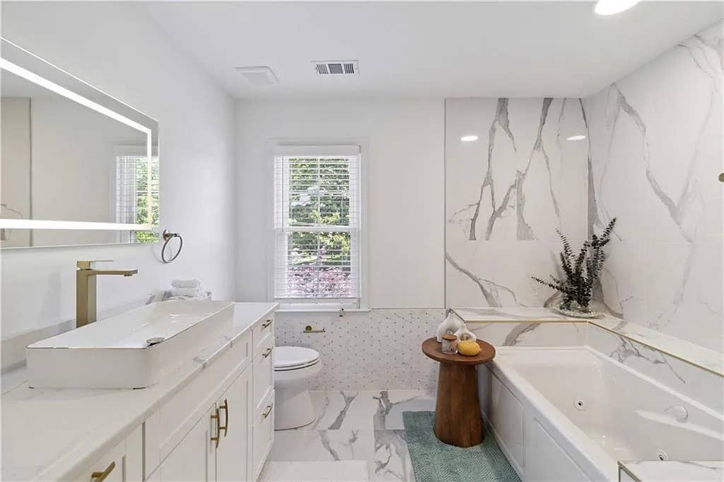 7 BR in Duluth