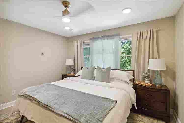 7 BR in Duluth