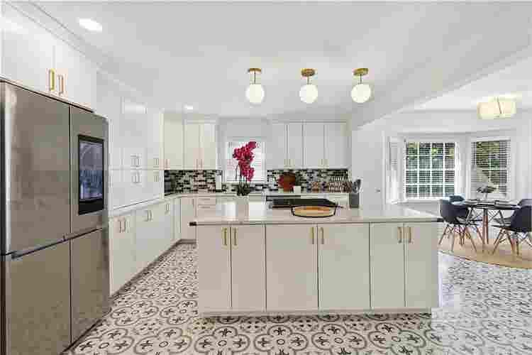 7 BR in Duluth