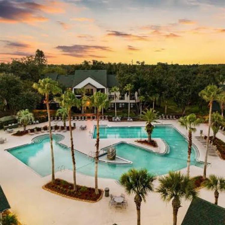 Urgent sublease FOREST LAKE