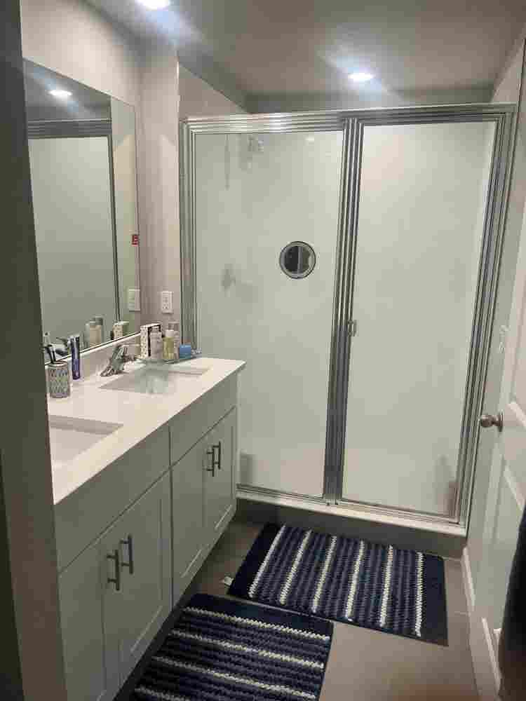 Master bedroom with insuit bathroom