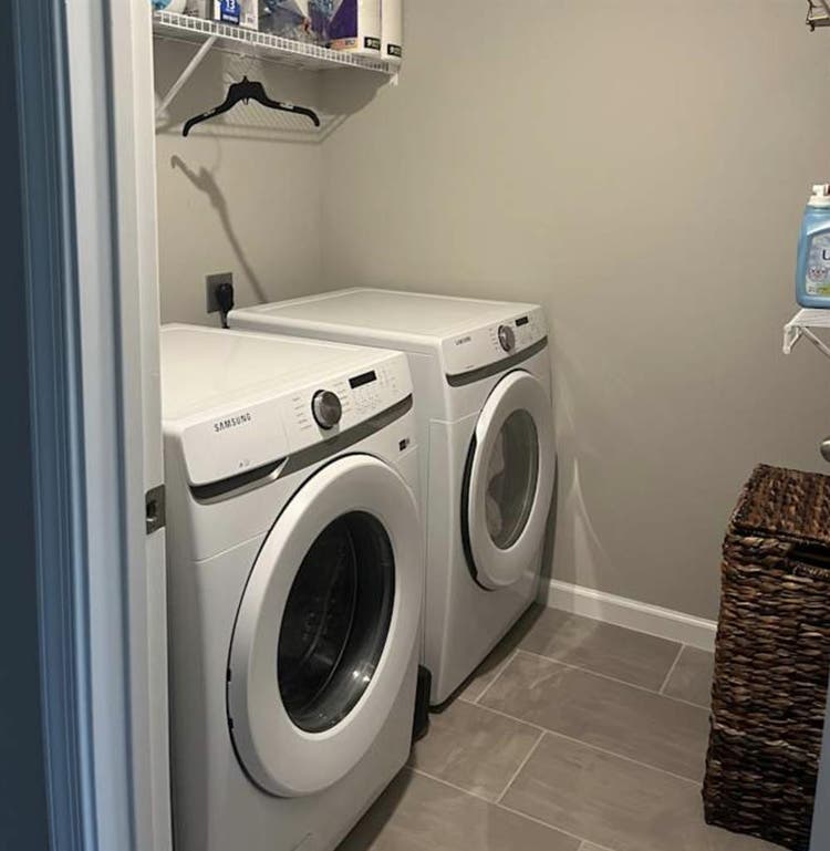 Master bedroom with insuit bathroom