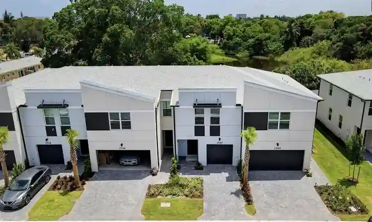Master bedroom with insuit bathroom