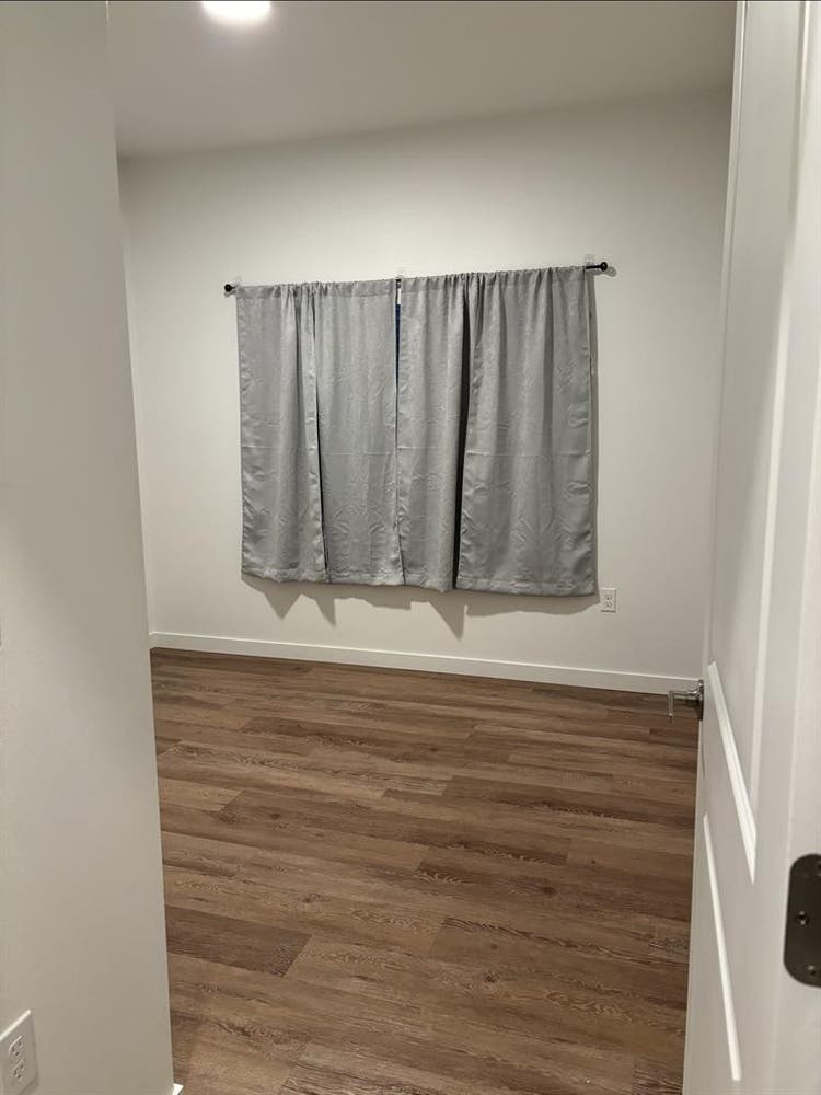Private room and bathroom for rent