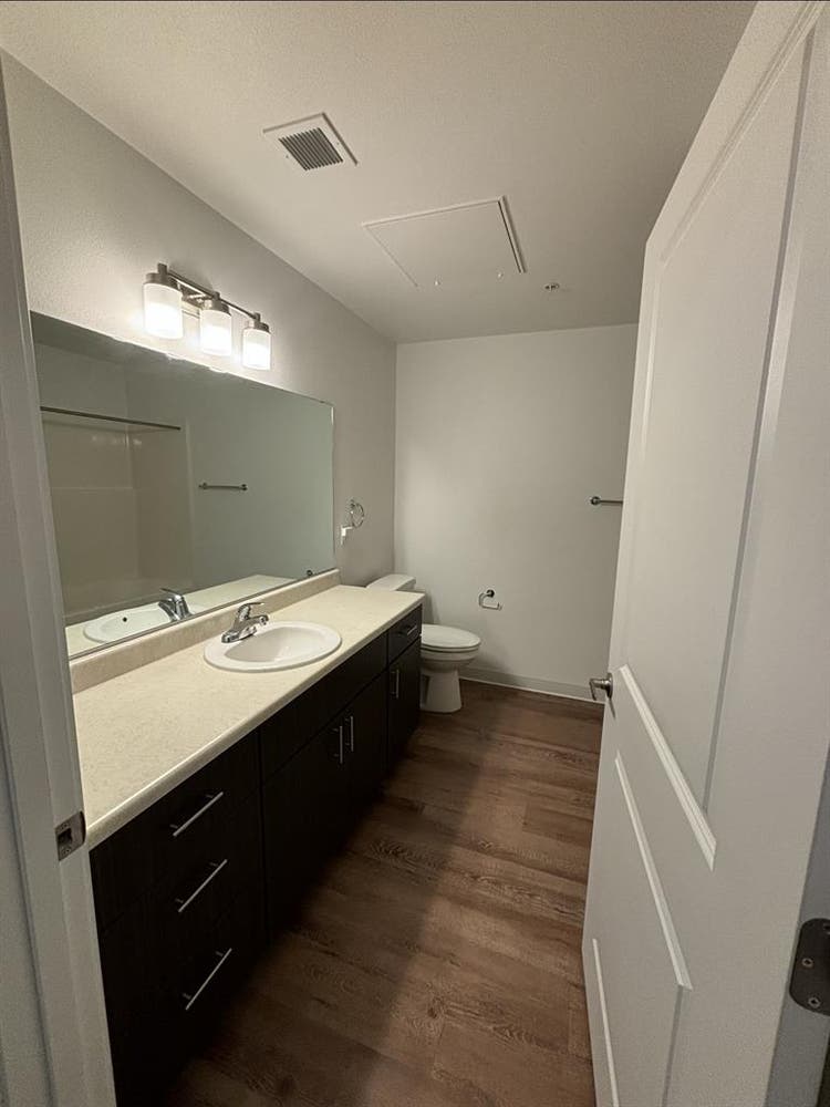 Private room and bathroom for rent