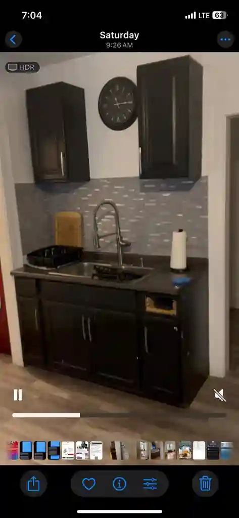 Renting a room week by week