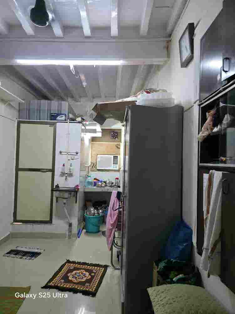 I NEED ROOMMATE IN MUMBAI CENTRAL