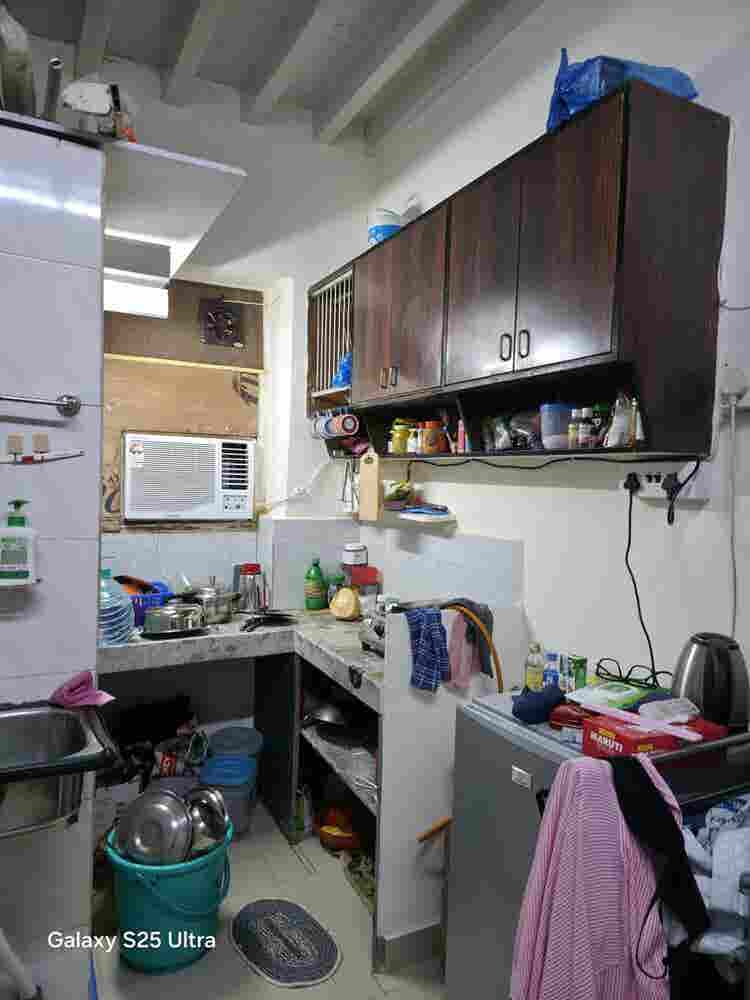 I NEED ROOMMATE IN MUMBAI CENTRAL