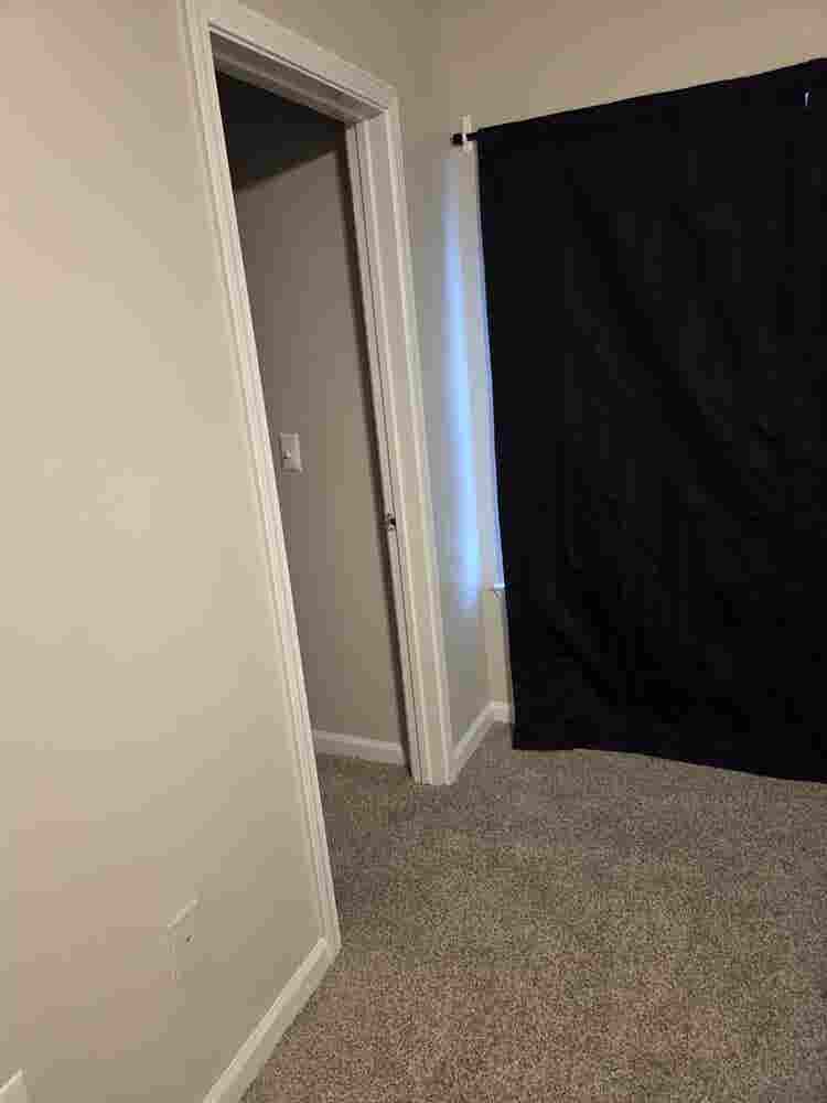 Room available for rent!!