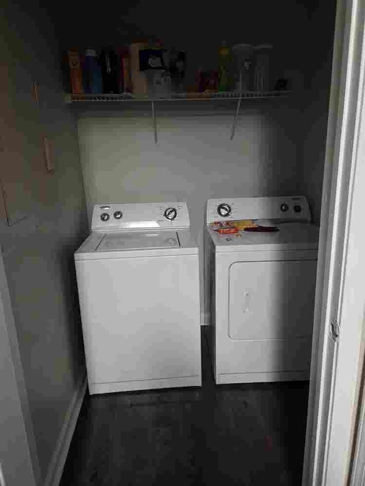 Room available for rent!!