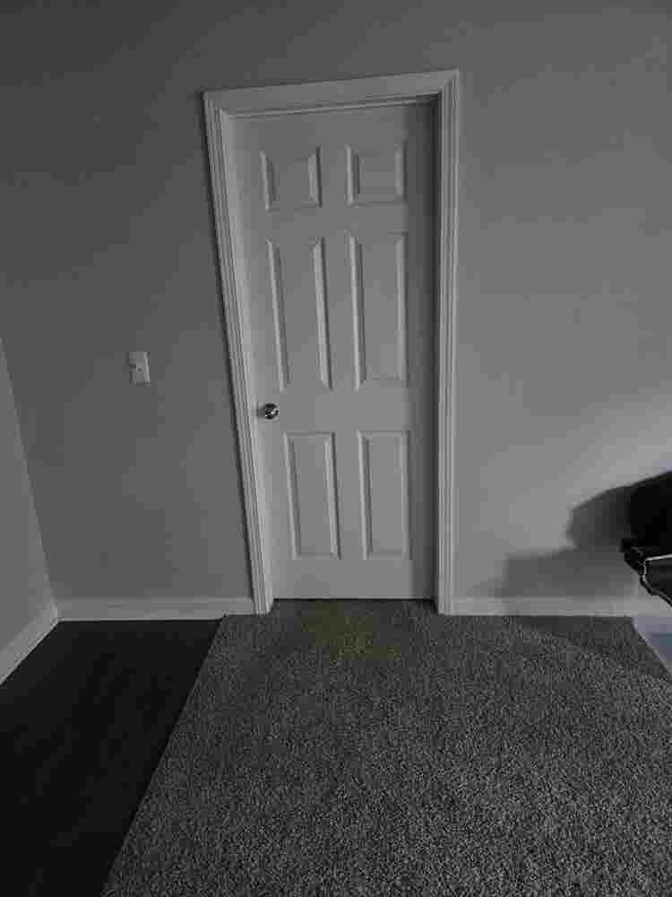 Room available for rent!!