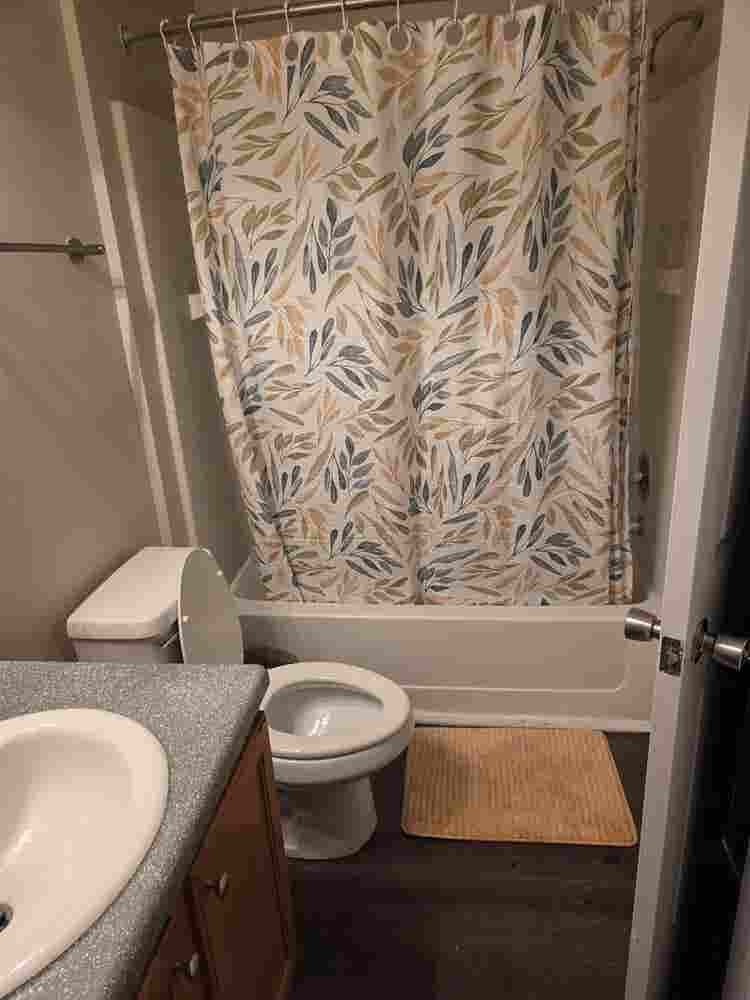 Room available for rent!!