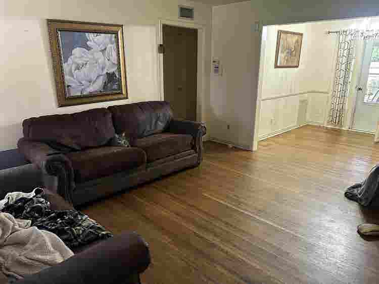 Looking for Roommate