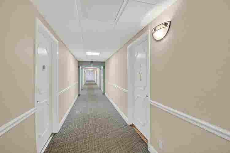 ROOMMATE NEEDED Boca on OCEAN BLVD