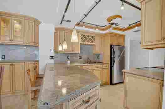 ROOMMATE NEEDED Boca on OCEAN BLVD