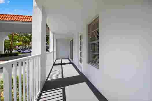 ROOMMATE NEEDED Boca on OCEAN BLVD