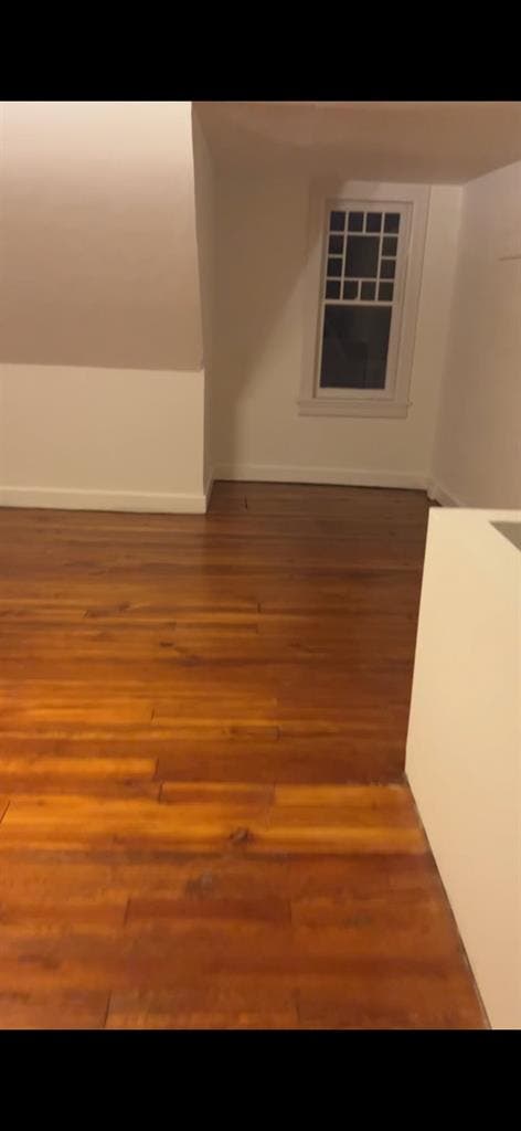 Private 3rd floor studio, Garage