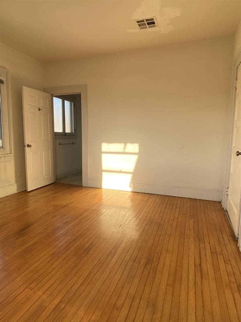 Private Room with Ensuite Bathroom