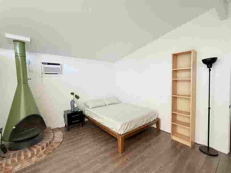 Room available for rent
