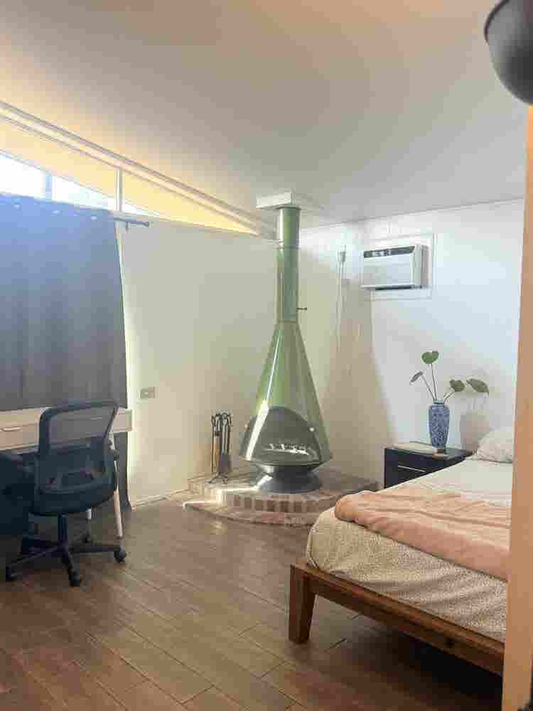 Room available for rent