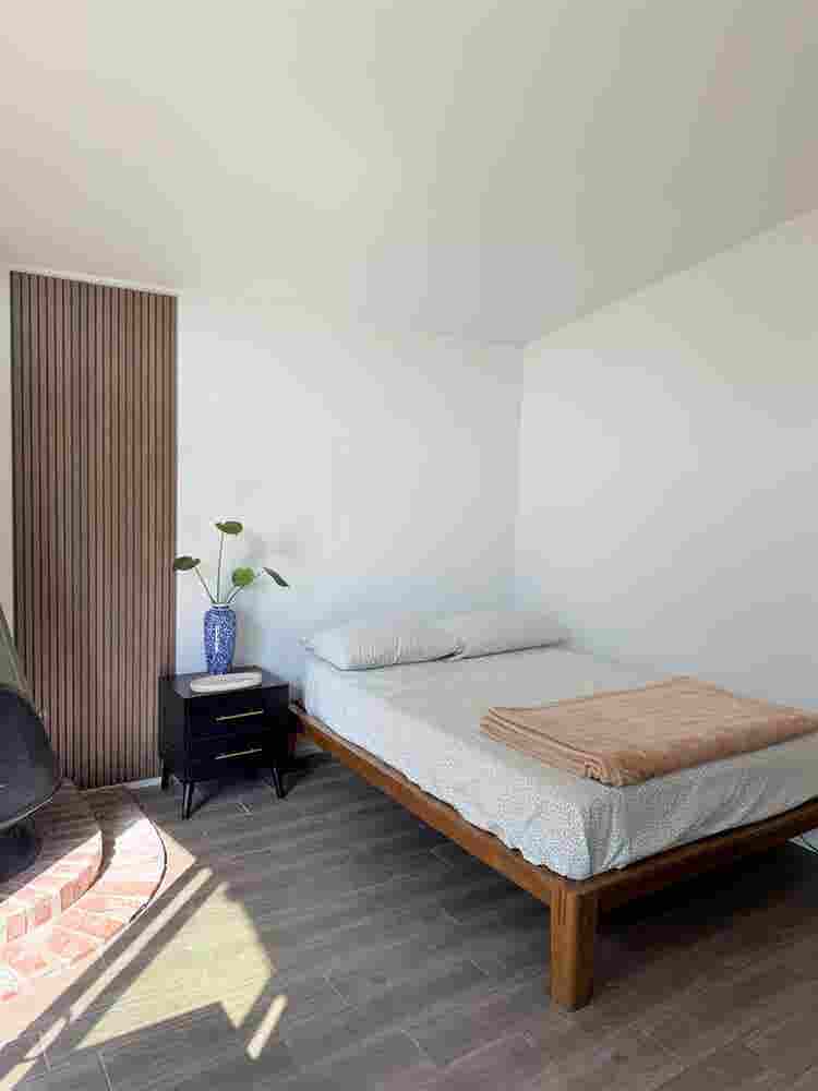 Room available for rent