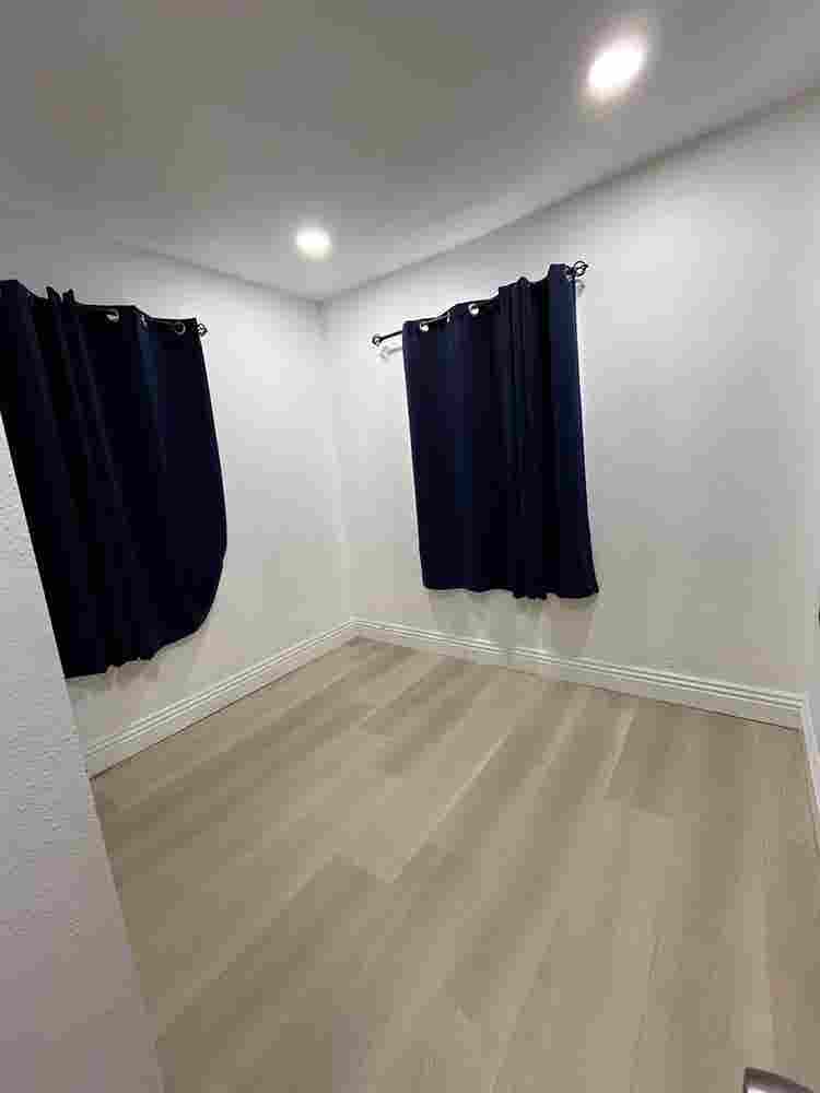 Subletting Small Room