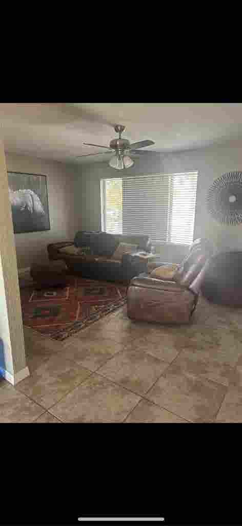 Spacious Chandler Room